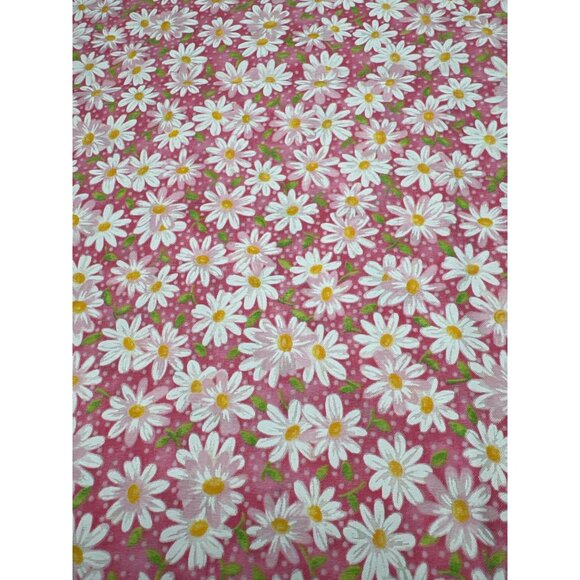 Half Yard Fabric Traditions N.T.T. Daisy Print Cotton Fabric - Picture 1 of 5